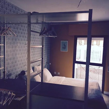 Apartment 1300m From The Malaga